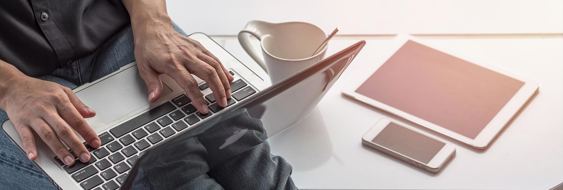 + EI للخدمات المصرفية عبر الإنترنت